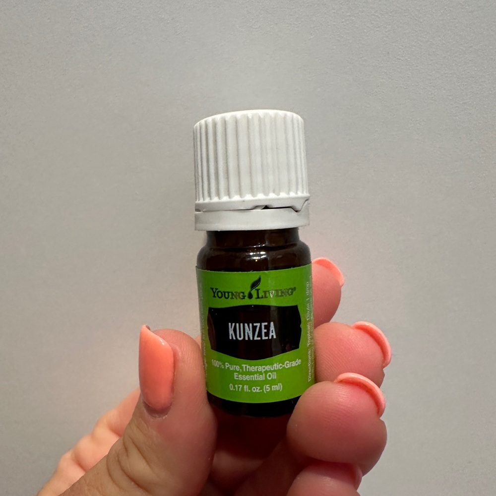 Young living essential oil: Kunzea